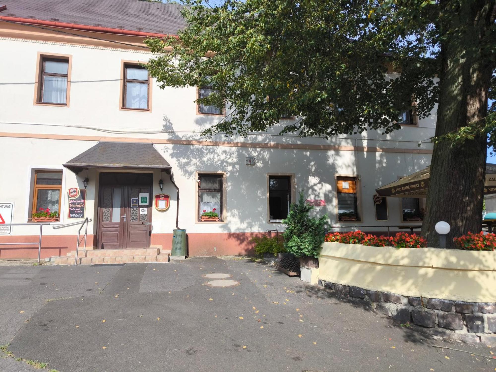 Penzion U Zeleneho Stromu Telnice エクステリア 写真